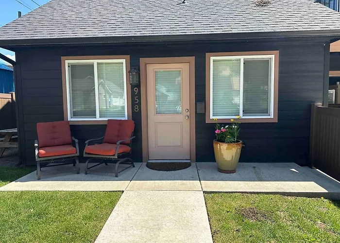 Darling Downtown Cottage - Summer In Cda!